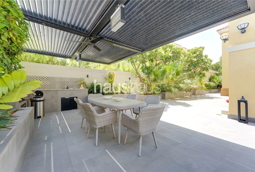 4 bedroom villa for sale - haus & haus