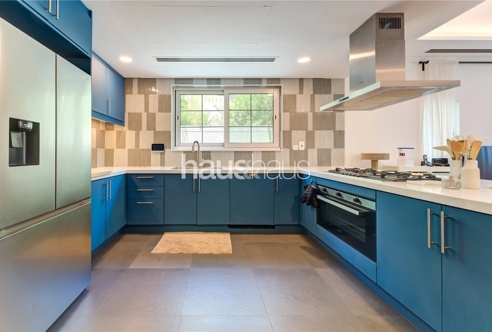 4 bedroom villa for sale - haus & haus