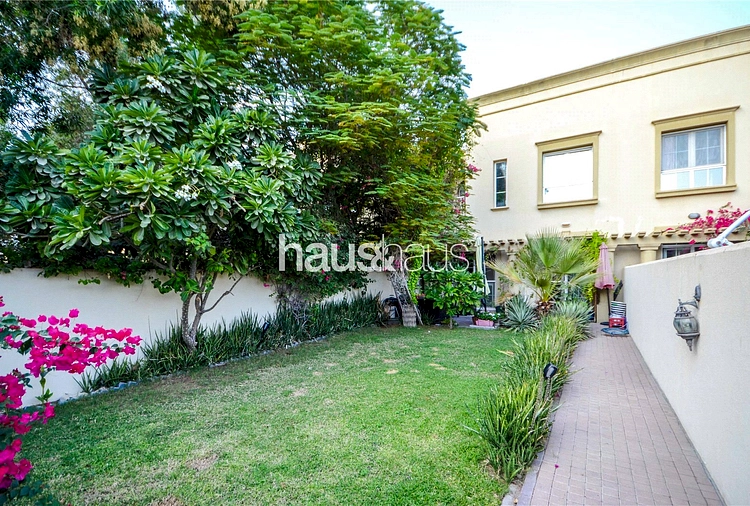 2 bedroom villa for sale - haus & haus