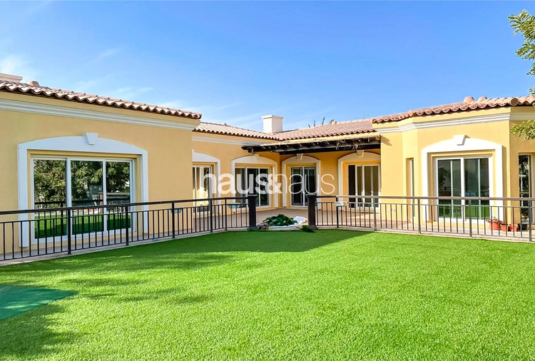 4 bedroom villa for sale - haus & haus