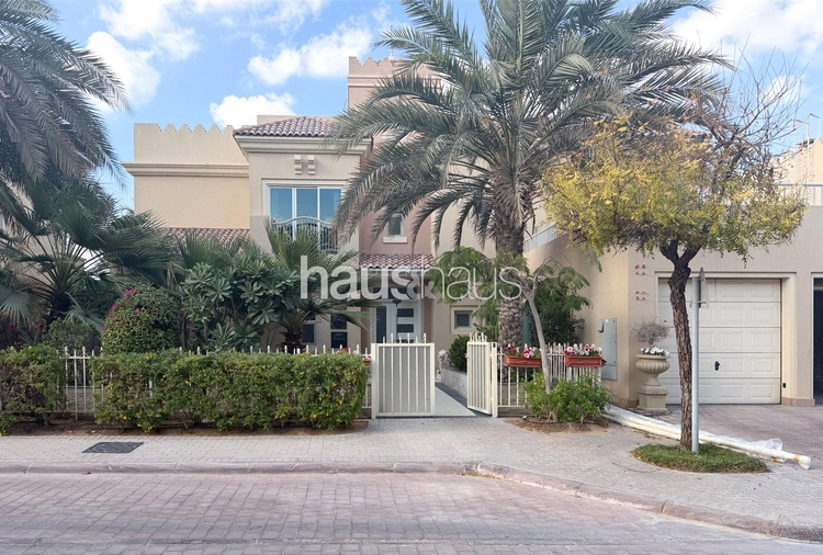 5 bedroom villa for sale - haus & haus