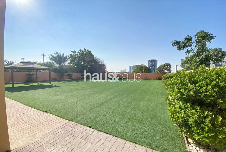 4 bedroom villa to rent - haus & haus