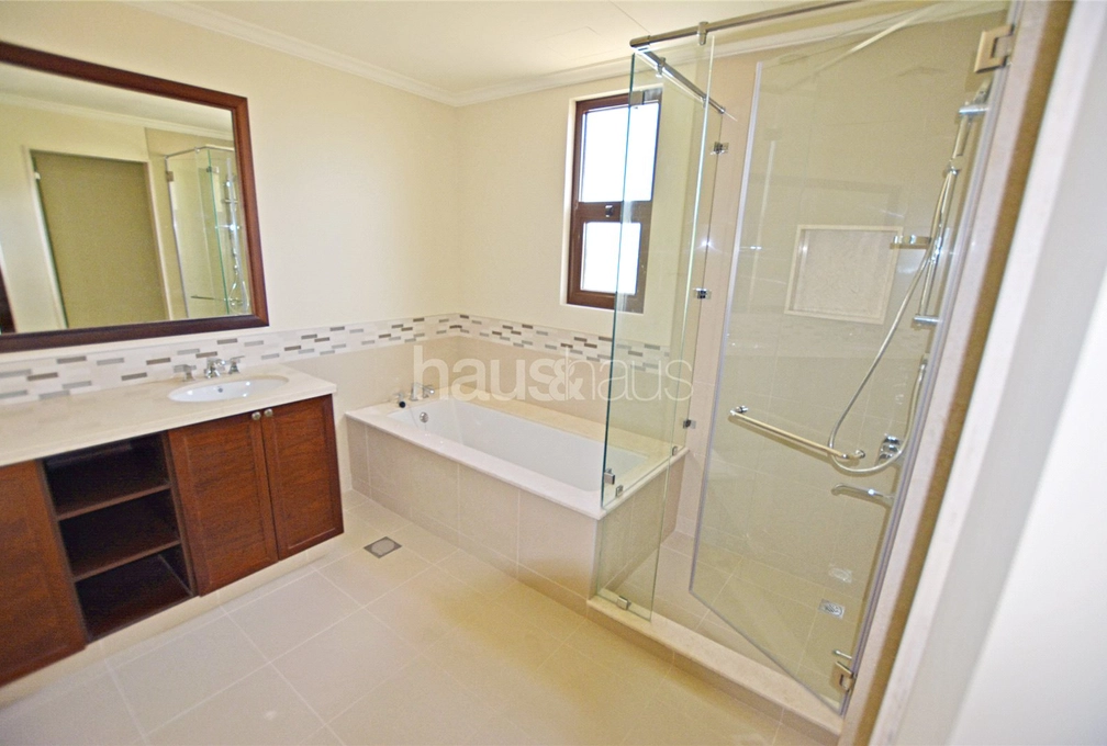 5 bedroom villa to rent - haus & haus