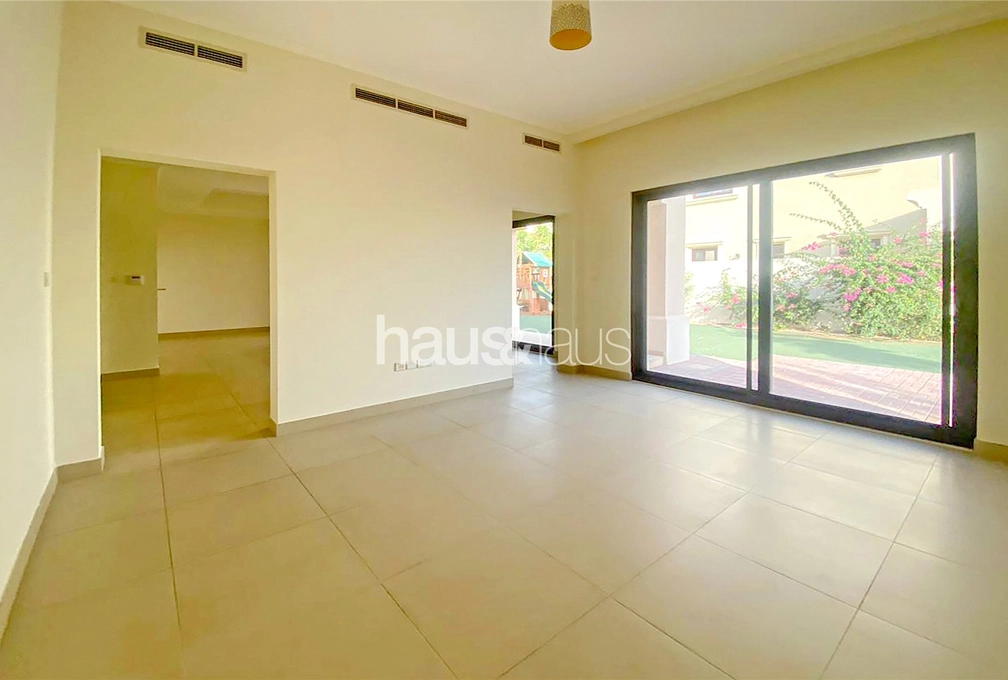 5 bedroom villa to rent - haus & haus