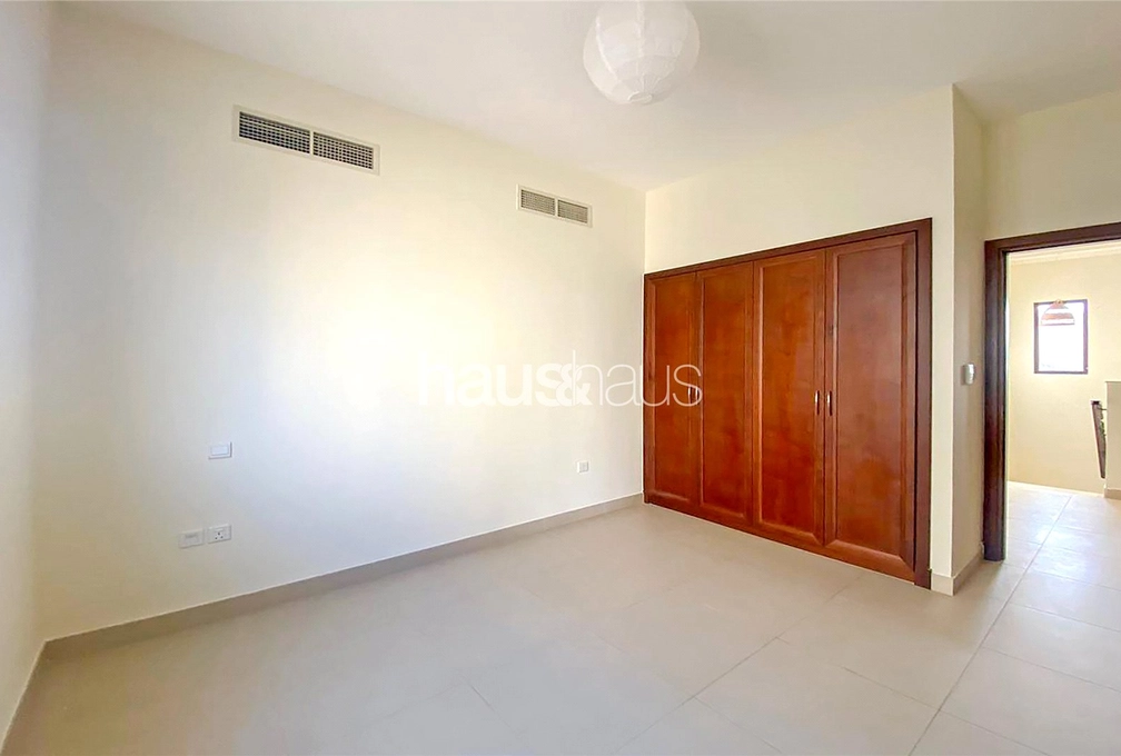 5 bedroom villa to rent - haus & haus