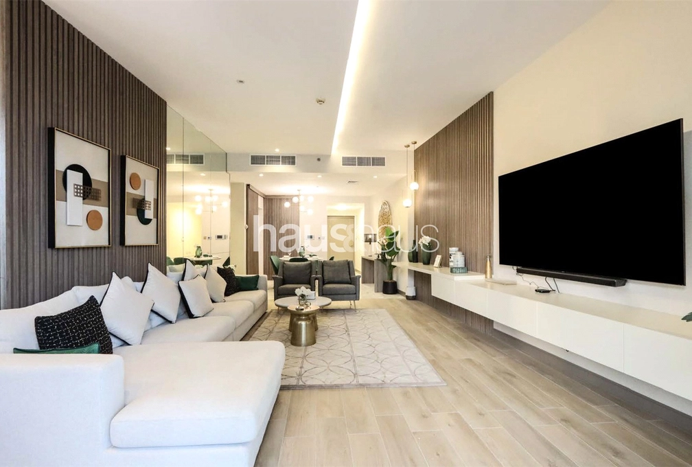 mobile-banner - Haus and Haus