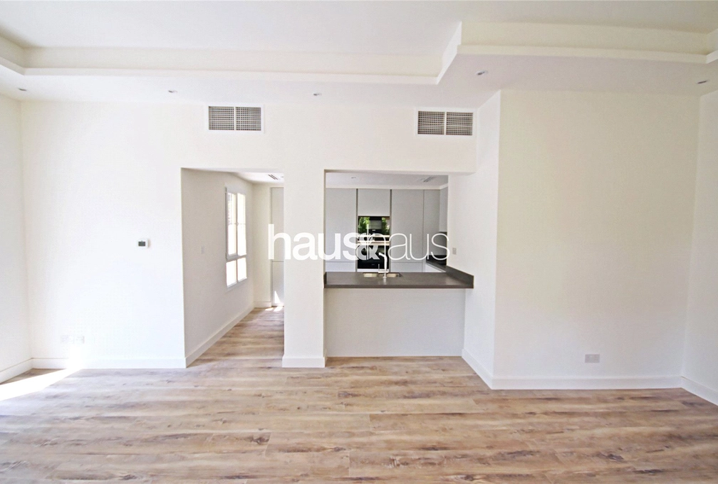 4 bedroom villa to rent - haus & haus