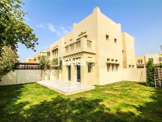 4 bedroom villa to rent - haus & haus