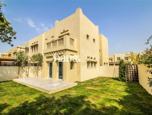 4 bedroom villa to rent - haus & haus