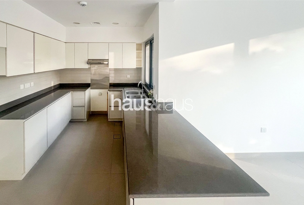 4 bedroom villa to rent - haus & haus