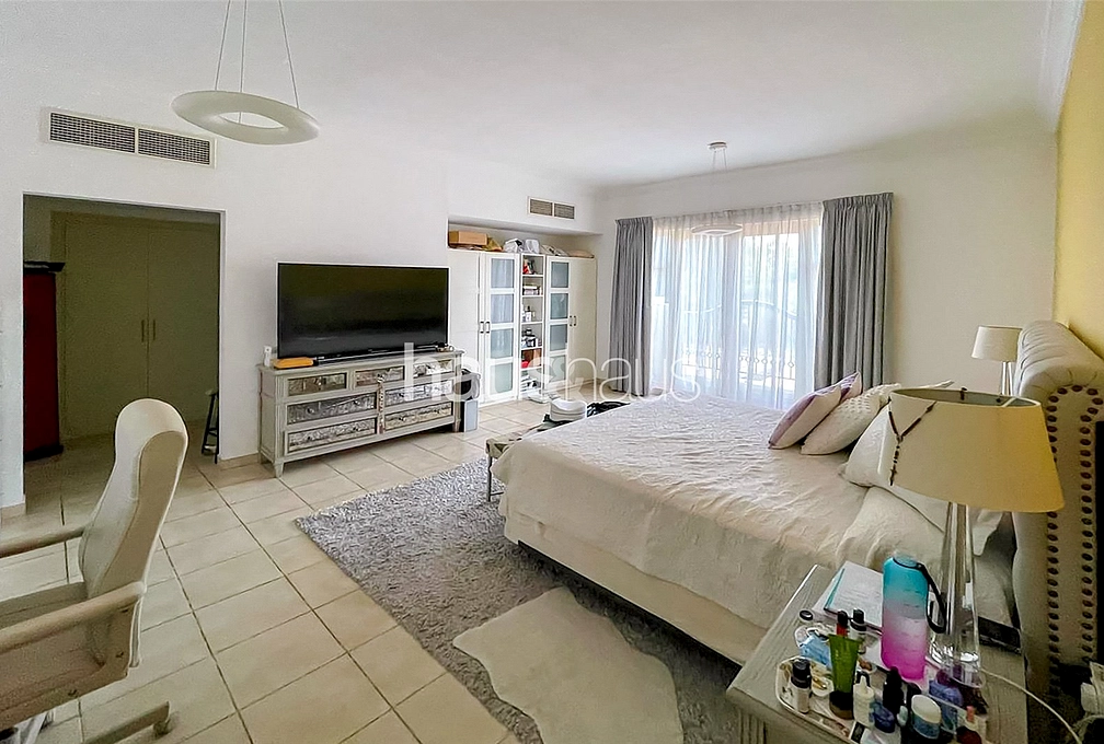 5 bedroom villa to rent - haus & haus