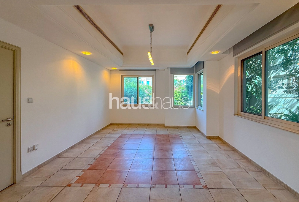 5 bedroom villa to rent - haus & haus