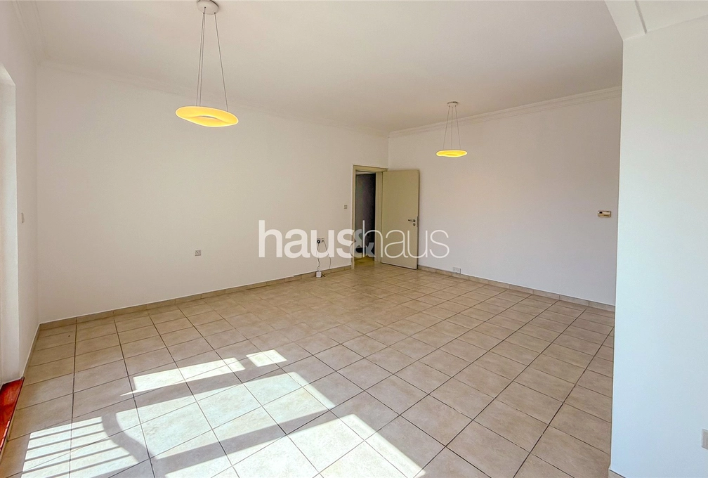 5 bedroom villa to rent - haus & haus