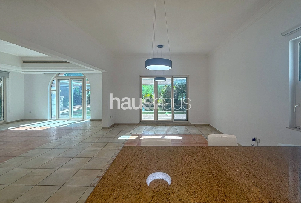 5 bedroom villa to rent - haus & haus