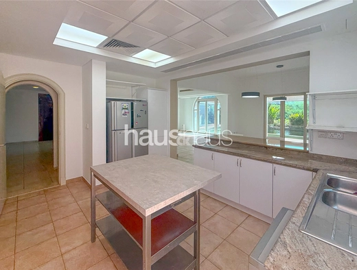 5 bedroom villa to rent - haus & haus