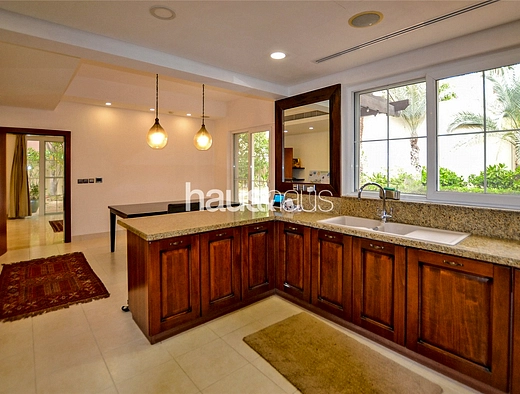 4 bedroom villa to rent - haus & haus