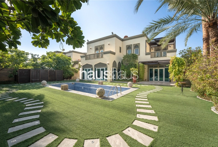 5 bedroom villa for sale - haus & haus