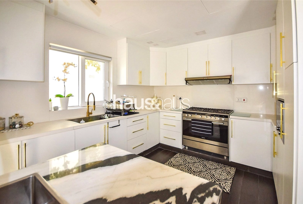 5 bedroom villa for sale - haus & haus