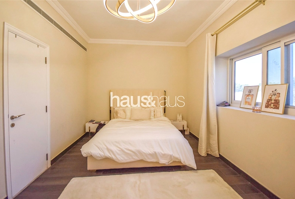 5 bedroom villa for sale - haus & haus