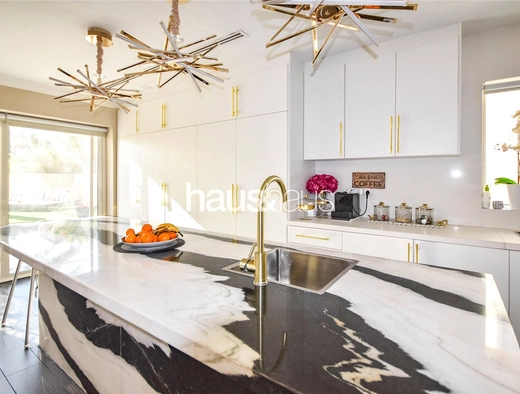 5 bedroom villa for sale - haus & haus