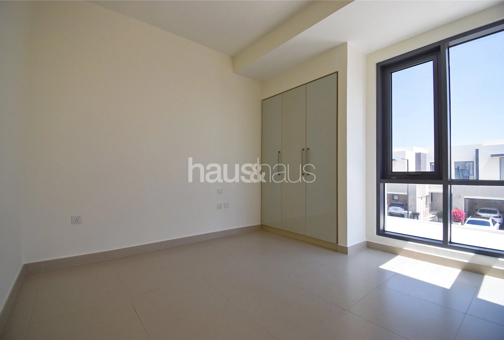 4 bedroom villa for sale - haus & haus