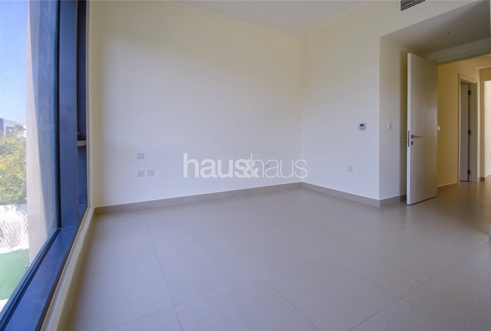 4 bedroom villa for sale - haus & haus