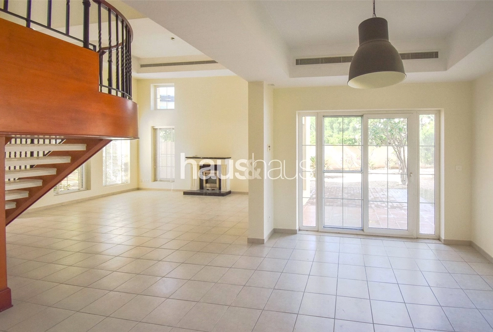 4 bedroom villa for sale - haus & haus
