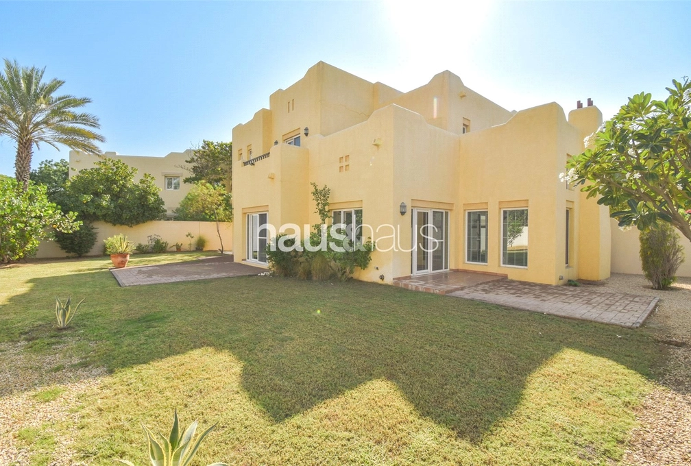 4 bedroom villa for sale - haus & haus