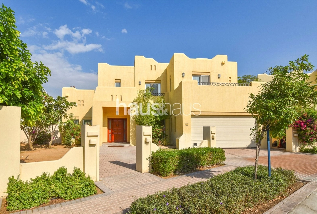 4 bedroom villa for sale - haus & haus