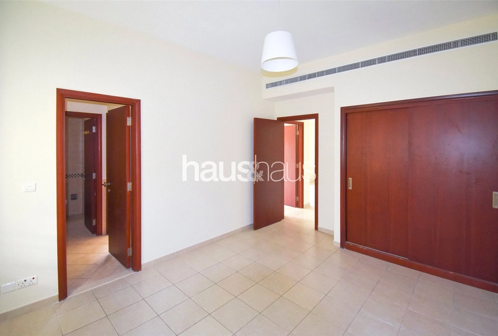 4 bedroom villa for sale - haus & haus