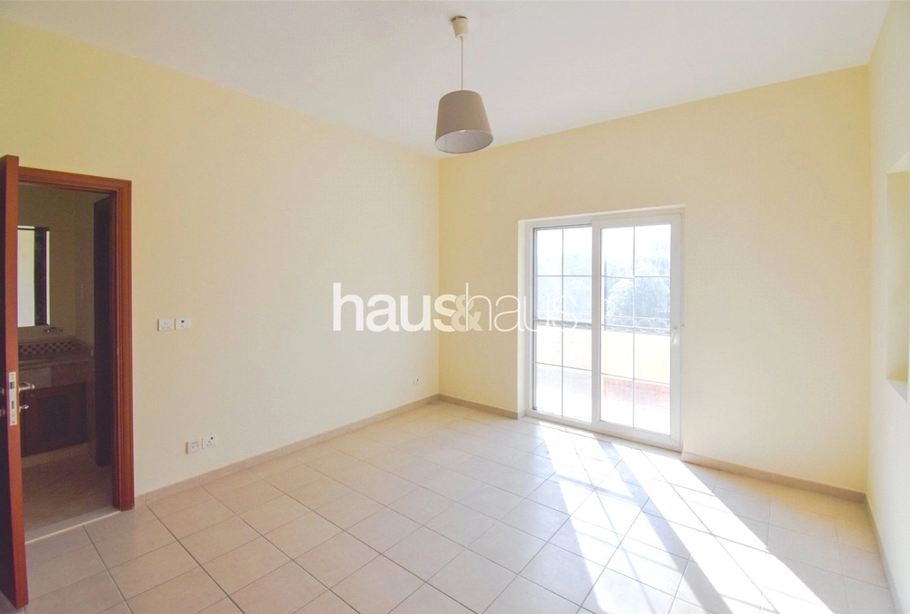 4 bedroom villa for sale - haus & haus