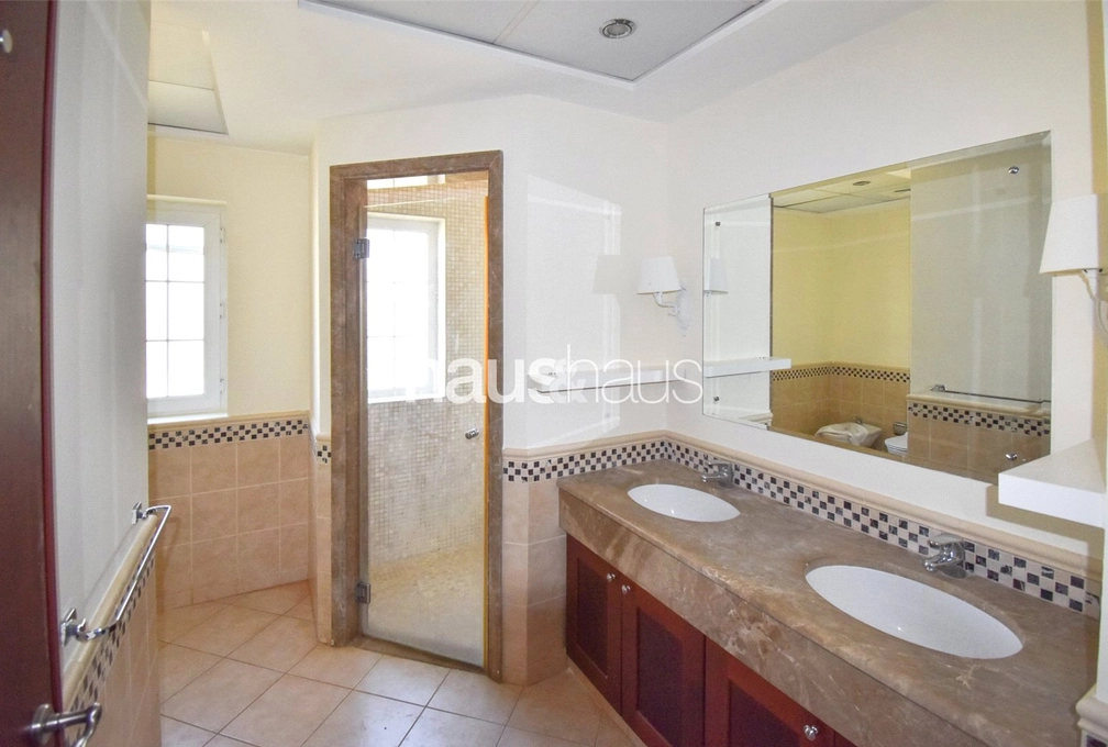 4 bedroom villa for sale - haus & haus