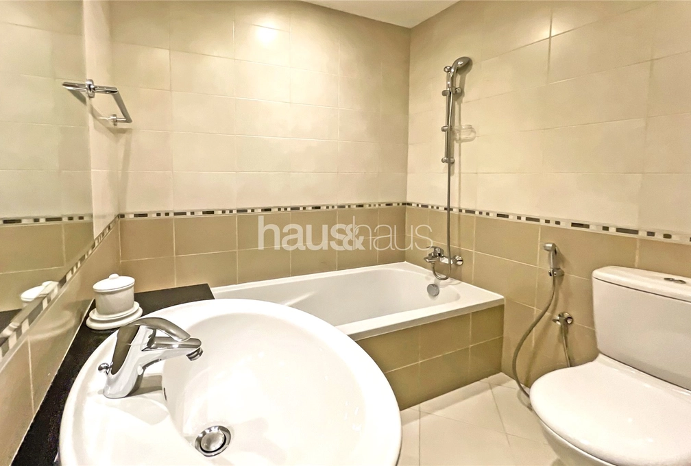 2 bedroom apartment to rent - haus & haus