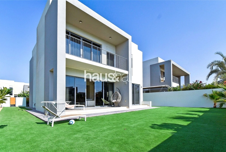 5 bedroom villa for sale - haus & haus