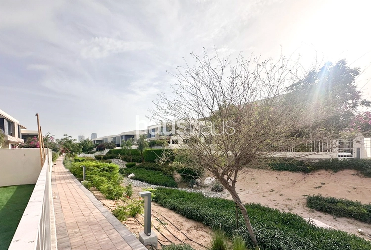 5 bedroom townhouse for sale - haus & haus