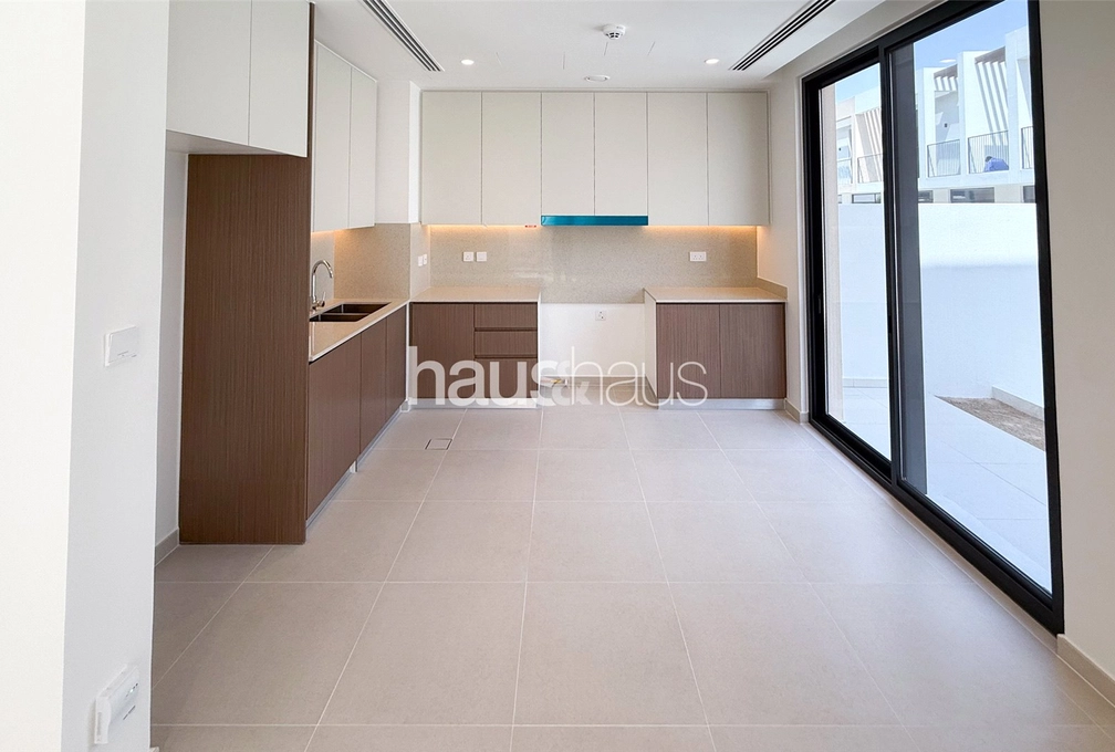 4 bedroom villa for sale - haus & haus