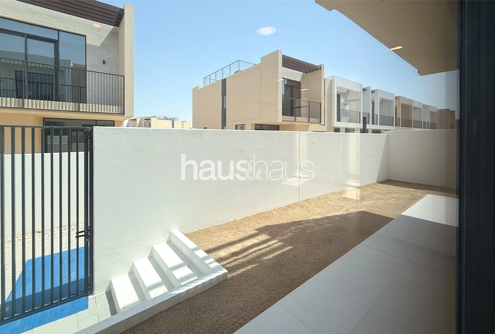 4 bedroom villa for sale - haus & haus