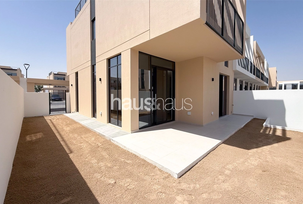 4 bedroom villa for sale - haus & haus