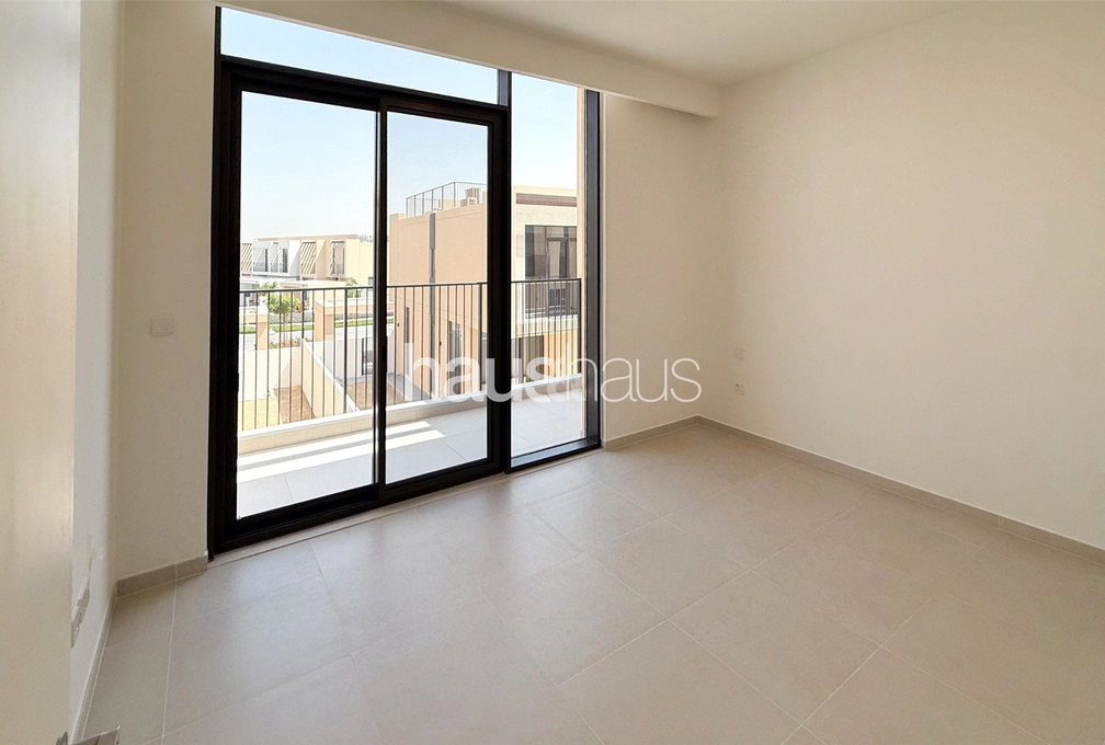 4 bedroom villa for sale - haus & haus