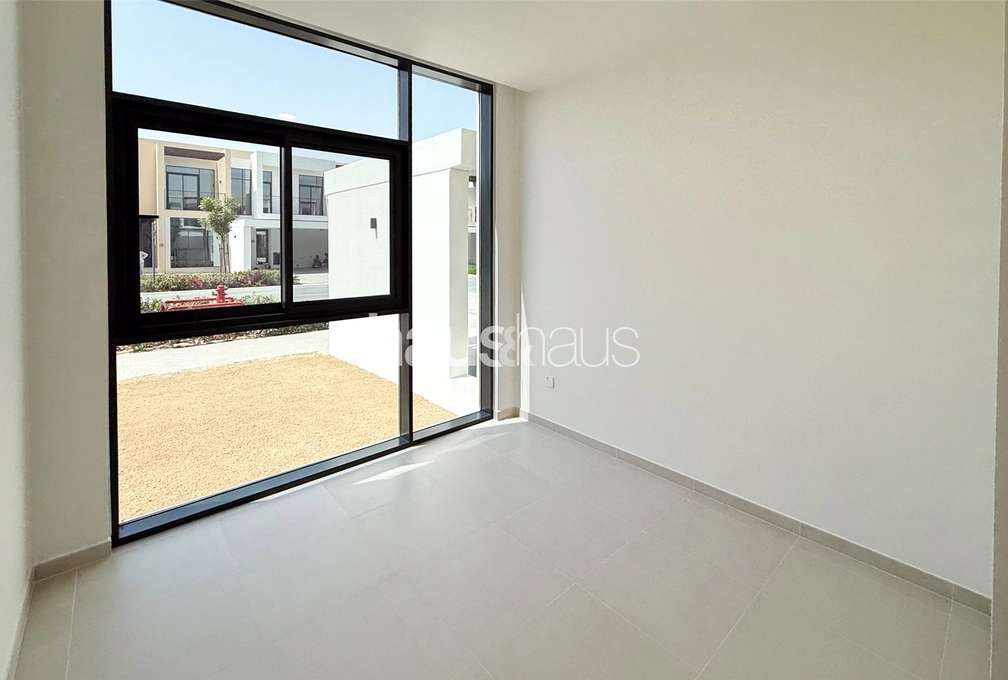 4 bedroom villa for sale - haus & haus