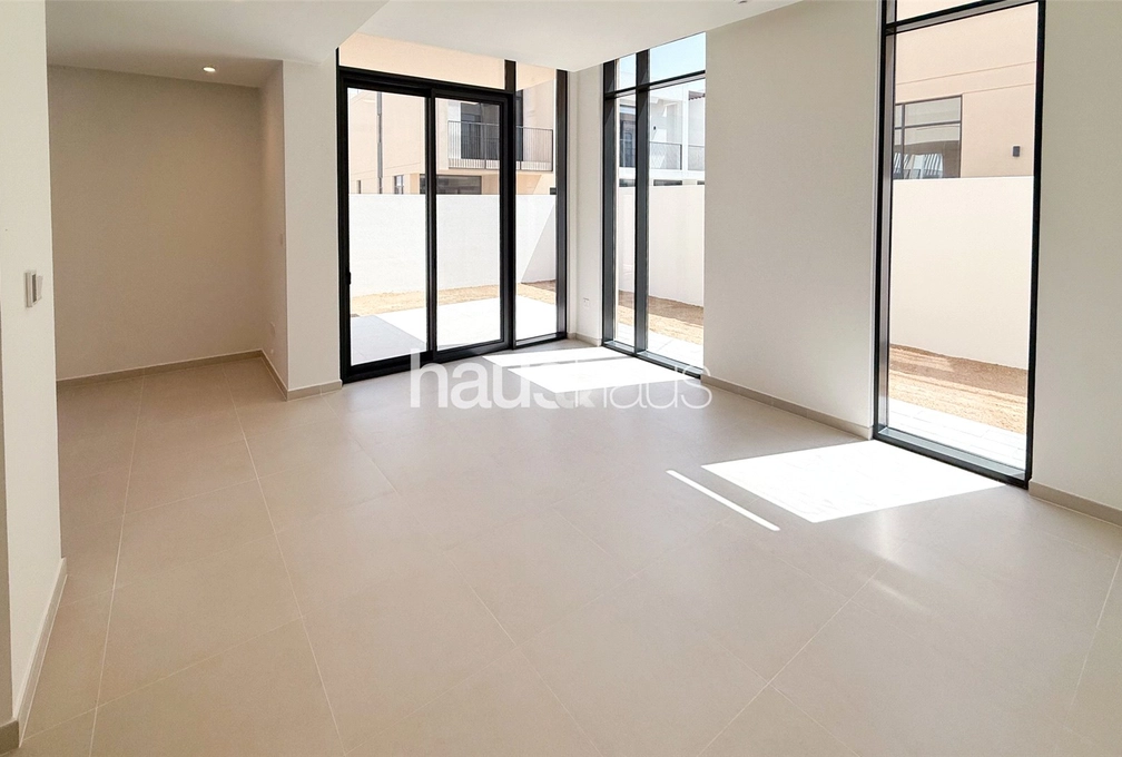4 bedroom villa for sale - haus & haus