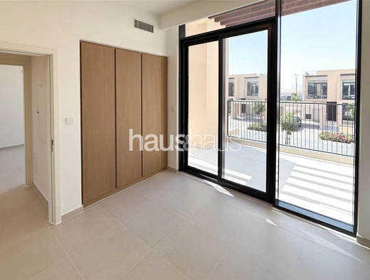 4 bedroom villa for sale - haus & haus
