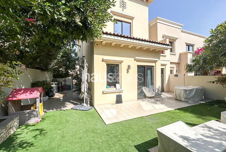 4 bedroom villa for sale - haus & haus