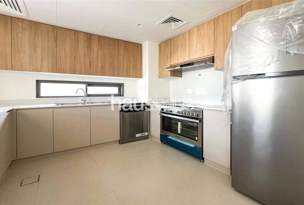 4 bedroom villa to rent - haus & haus