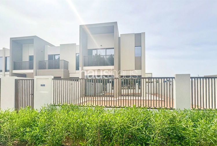 4 bedroom villa for sale - haus & haus