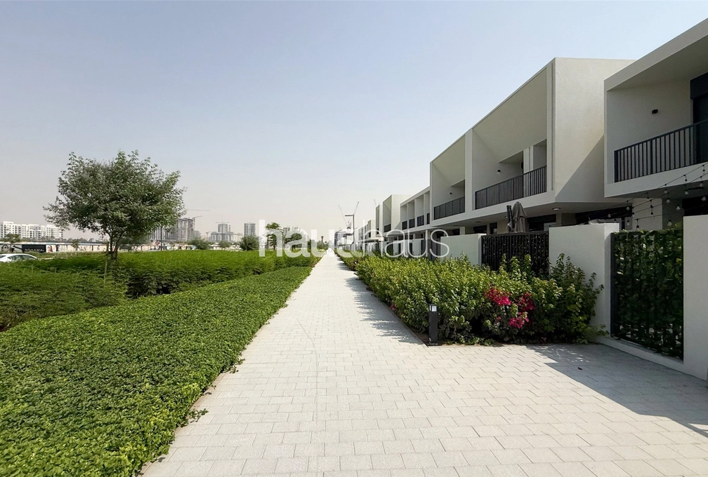 3 bedroom townhouse for sale - haus & haus