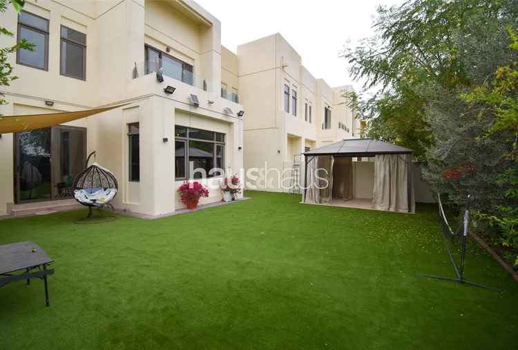 4 bedroom villa for sale - haus & haus