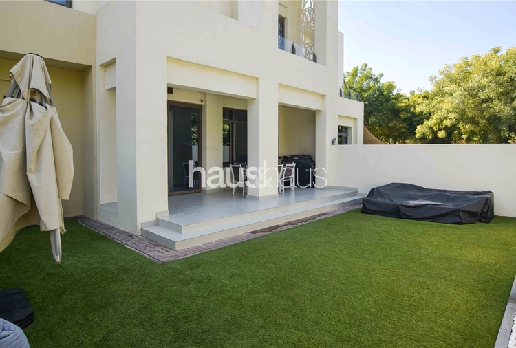4 bedroom villa for sale - haus & haus