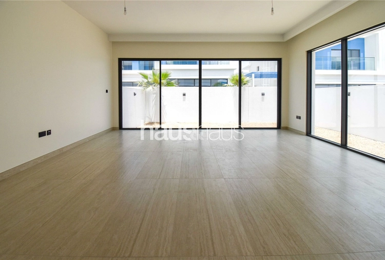 5 bedroom townhouse for sale - haus & haus