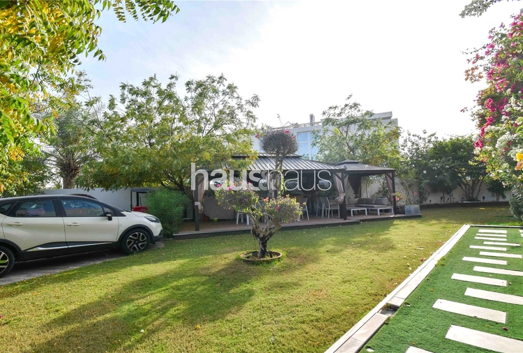 6 bedroom villa for sale - haus & haus